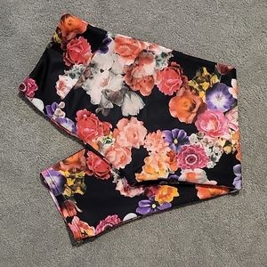 ONZIE Yoga Capri Leggings